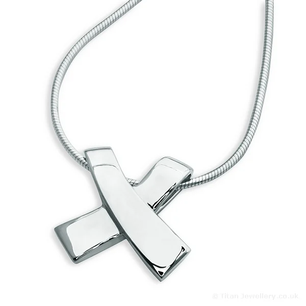 Silver Kiss Pendant