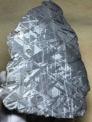 Widmanstätten pattern in Muonionalusta meteorite
