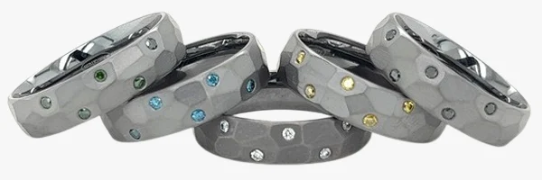 Tantalum rings with coloured diamonds